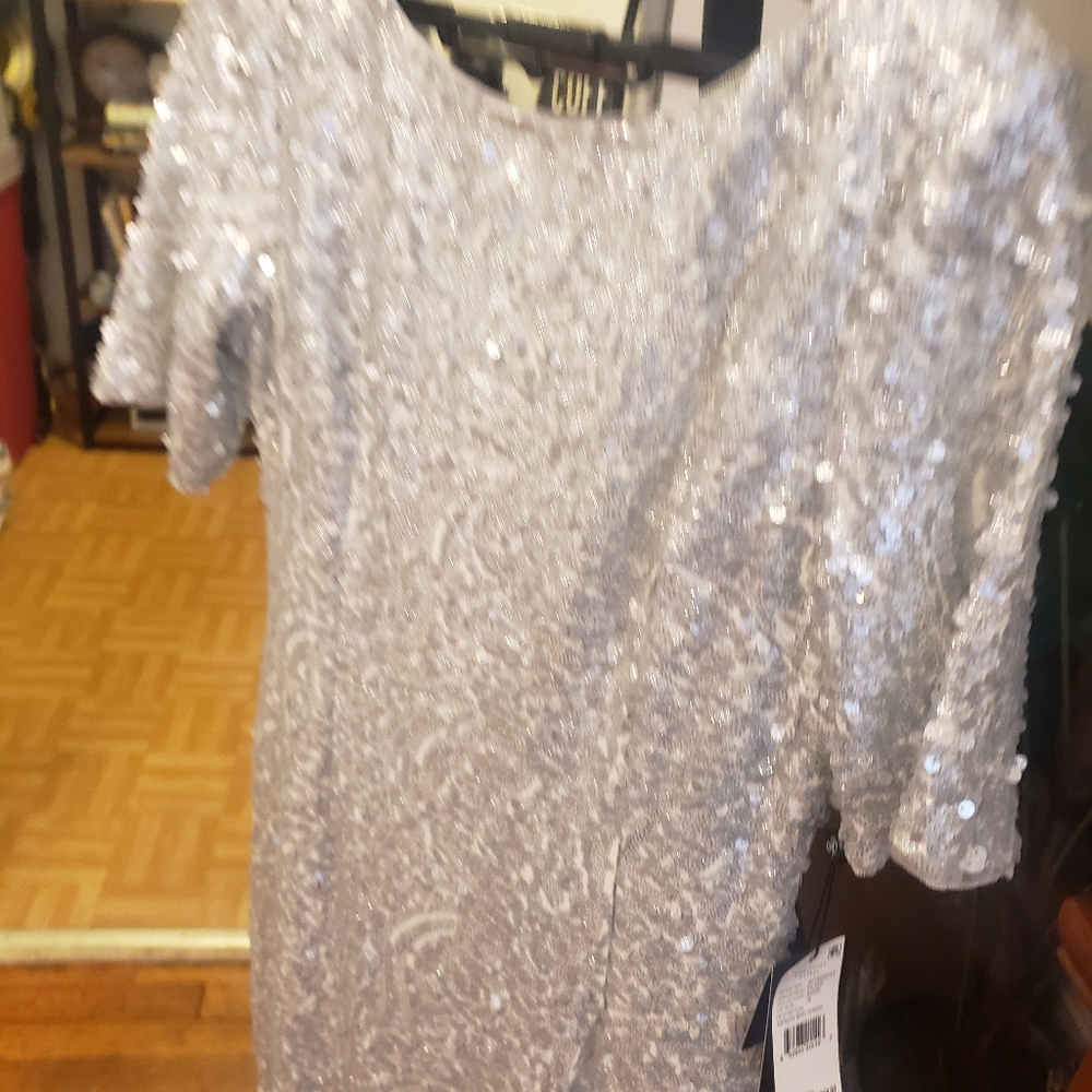 Dress - Picture 3 of 9